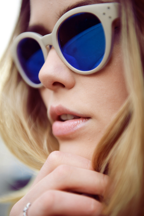 mirrored sunglasses on Tumblr