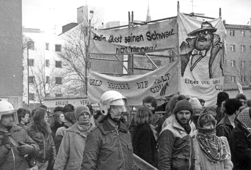 Schwanz Lutschen im Zug nach Berlin Schwanz Lutschen im Zug nach Berlin