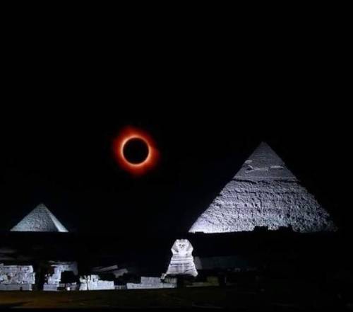 astralninja:Lunar Eclipse over Egypt 2018Credit for photos goes...