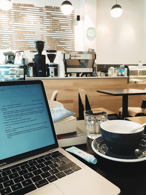 og studyblr gradblr study set up coffee shop dax
