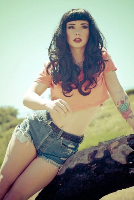 tattoogirls2:HOTTER then HELL –>...