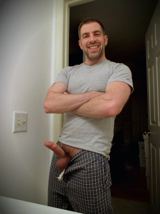 Guy branler grosse bite