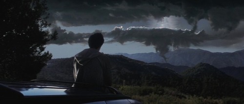 scenesandscreens:Donnie Darko (2001)Director - Richard...