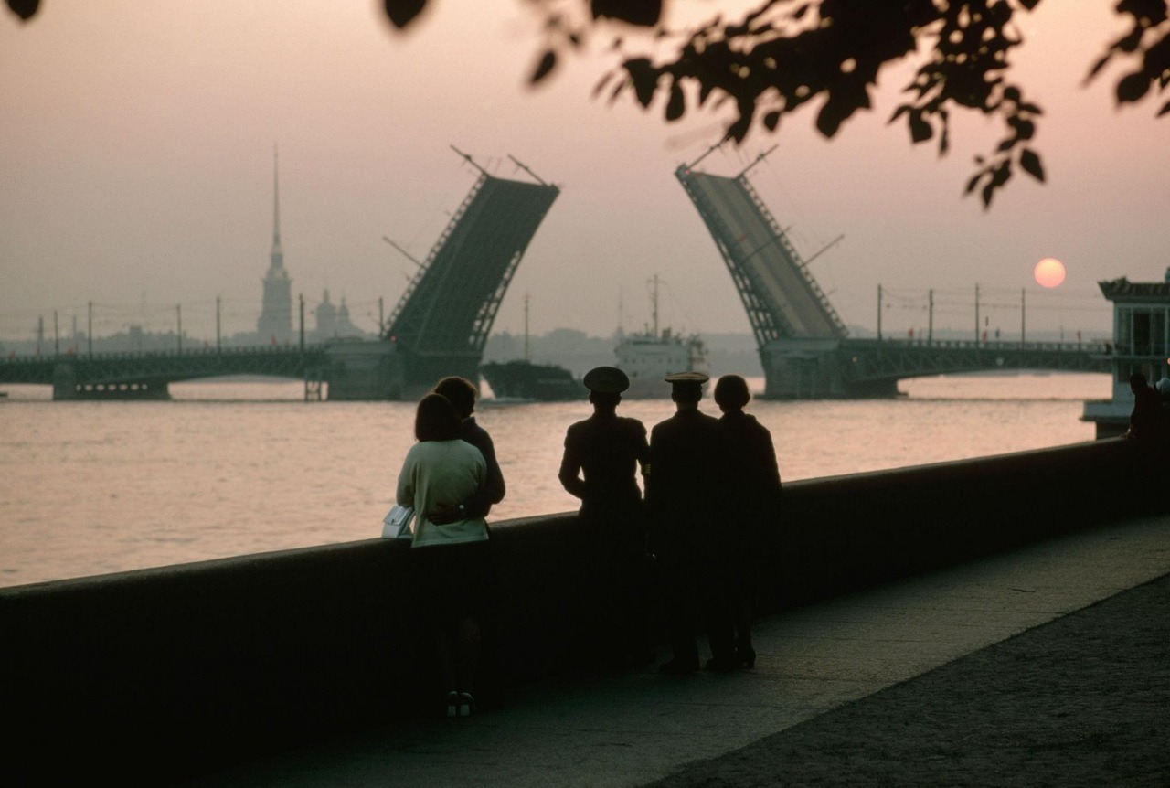 White nights in Leningrad (1972)