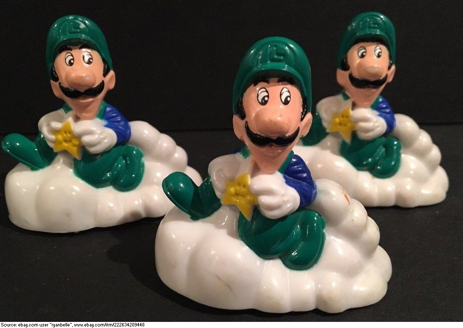 Supper Mario Broth - Close-up look at the Luigi toys from the 1989...