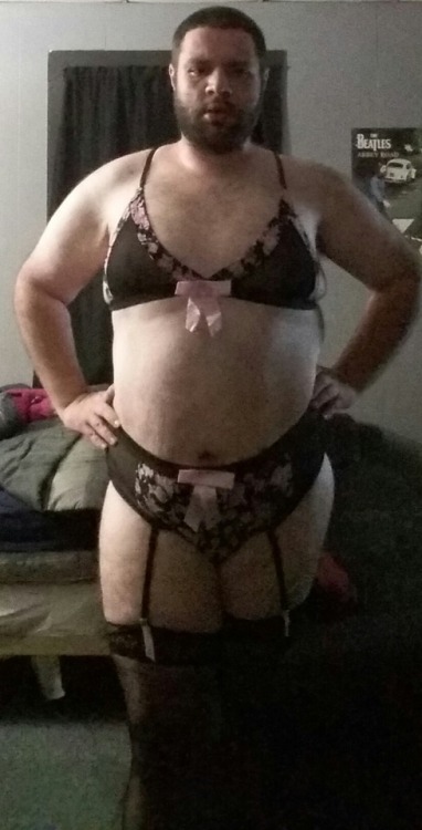 plussizesissies:@sissyheelsnstuff aka Sissy Peter loves to be...