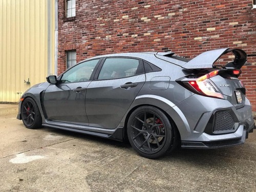 The @hybridracing Civic Type R sitting on @titan7wheels here in...