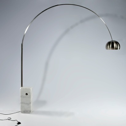 Focal Glow Arco Floor Lamp