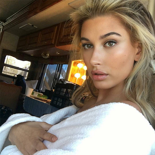 ;hailey baldwin.♡ - Página 3 Tumblr_o6djkqGsbB1v3u2oho1_500