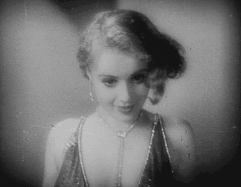 Anita Page en Nuestras hijas bailarinas (1928).