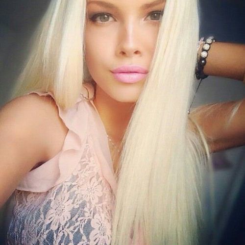 bestofbarbie:http://bestofbarbie.tumblr.com