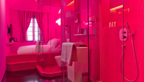 alien-glitter-fiend:Wanderlust Hotel in Signapore