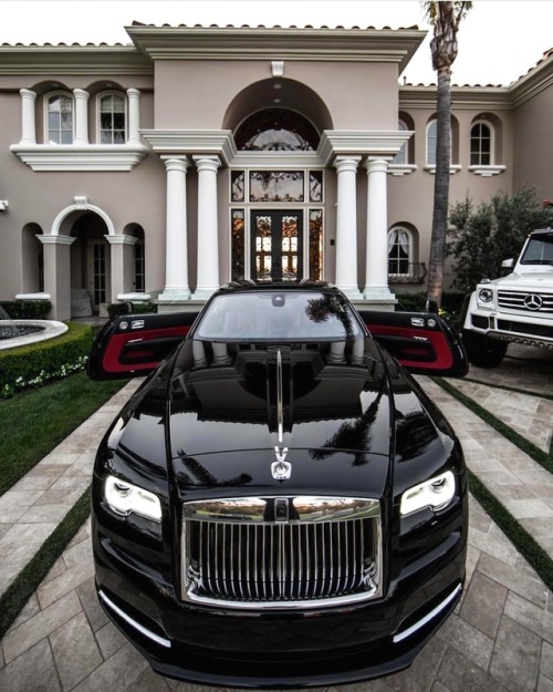 wealthymag:Rolls Royce Rollin’