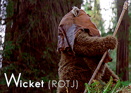 swedit swcast warwick davis wicket theforcesource *mine he has like 5 other cameos in solo alone but they& 039;re not all named/don& 039;t stand out in a crowd