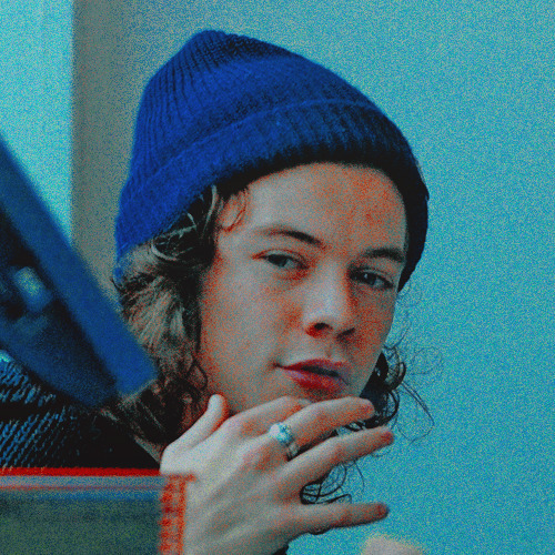 Harry Styles IconsSelena Gomez Headers Please, like or reblog if...