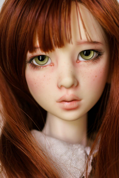 dolls with red eyes