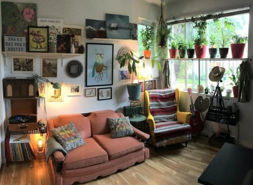 interior-design-home:Cozy hangout room with a love seat.