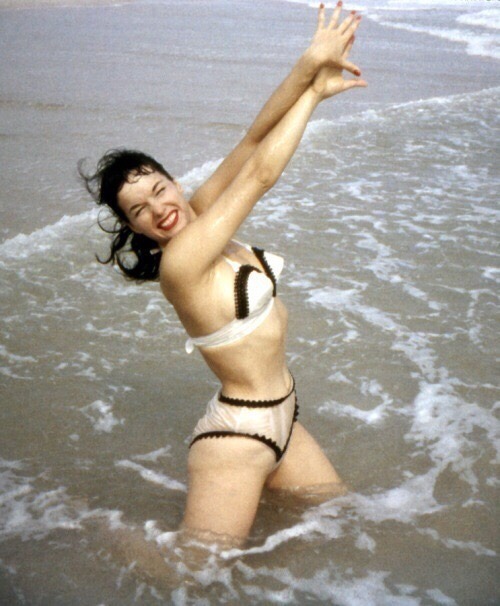 honey–rider:Bettie Page