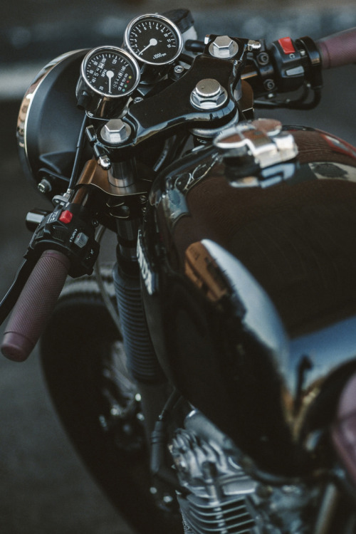 avenuesofinspiration:Honda CB Cafe Racer | Photographer © |...