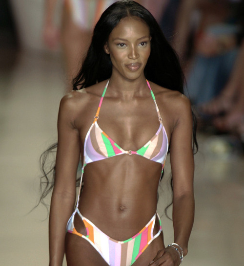 driflloon:naomi @rosa cha ss05