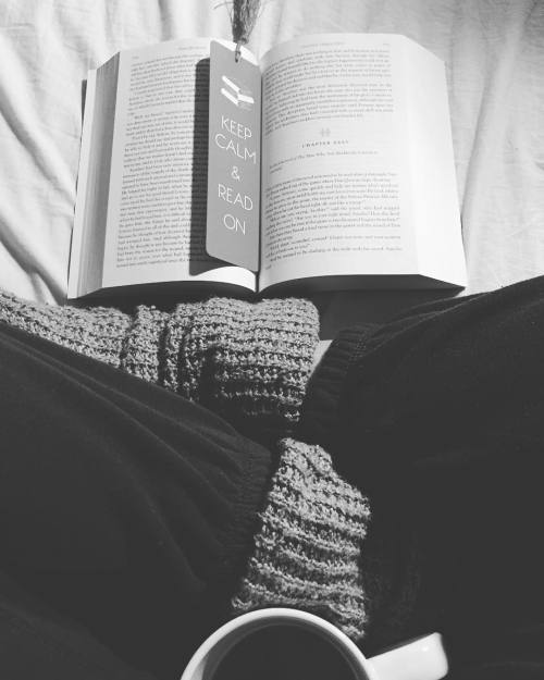 Výsledek obrázku pro warm socks reading tumblr