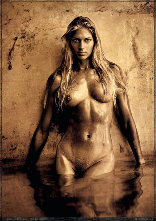 fred2x:Gabrielle Reece