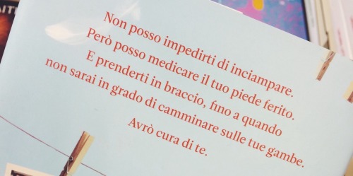 comequandomihaiguardata:«Non posso impedirti di inciampare....