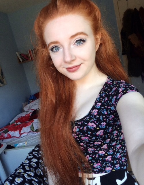 evie-ly:6 selfies of 2015 tag! Thank you for the tag,...