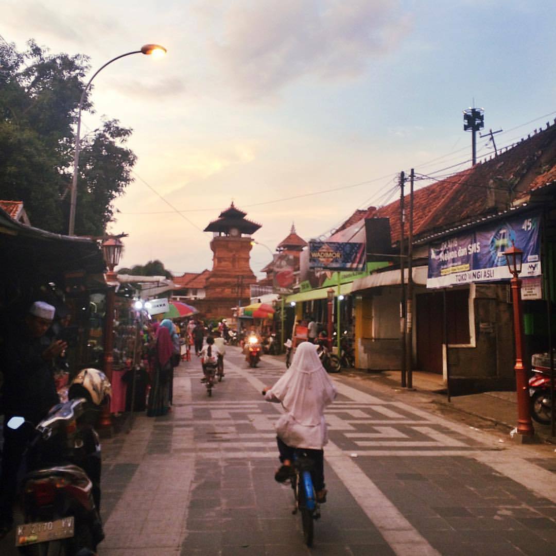 Sesuka Hati — Jika anda penyuka seafood terutama kepiting,