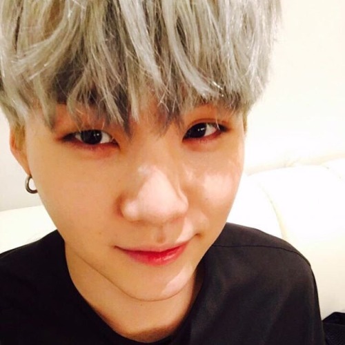 holykimtae:min yoongi the king of selcas