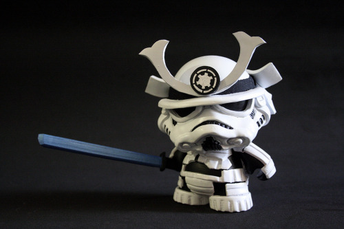 albotas:Darth Vader And Stormtrooper Samurai MunnysEmmanuel...