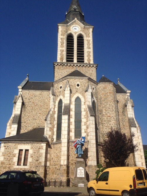 Il y a le mineur de decazeville l'eglise de ligniac et celle de...