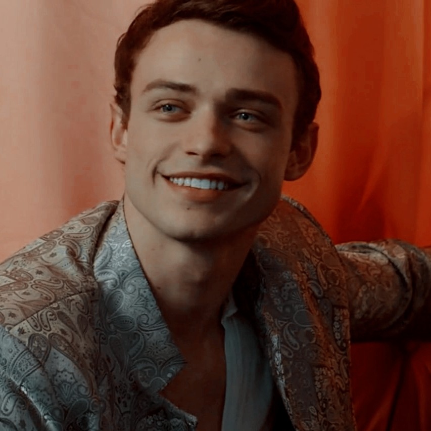 bea — Thomas Doherty as Zander Raines. High Strung: Free...