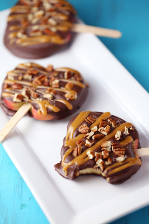 sweetoothgirl:Chocolate Turtle Apple Slices