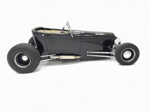 hemmingsmotornews:Zipper-bodied 1926 Ford Model T lakes modified...