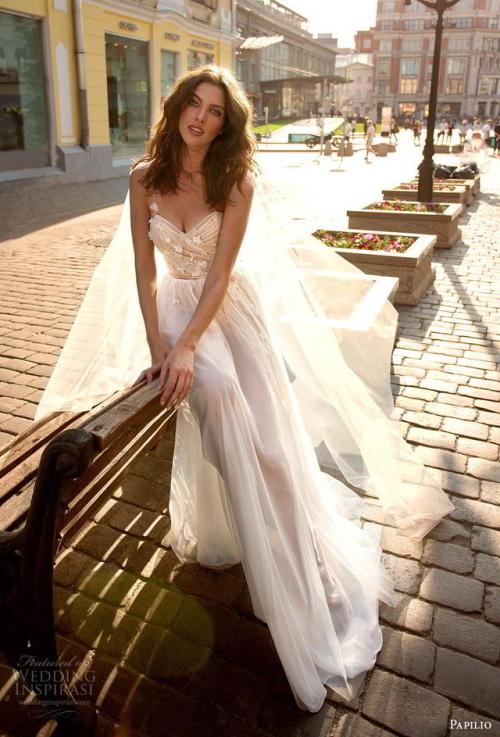 (via Papilio Light 2019 Wedding Dresses — “Cosmopolitan City”...