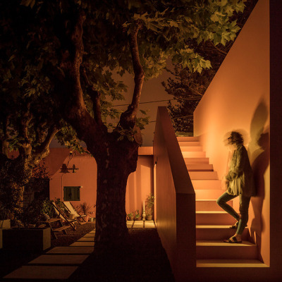 Pink House / Mezzo Atelierph: Fernando Guerra