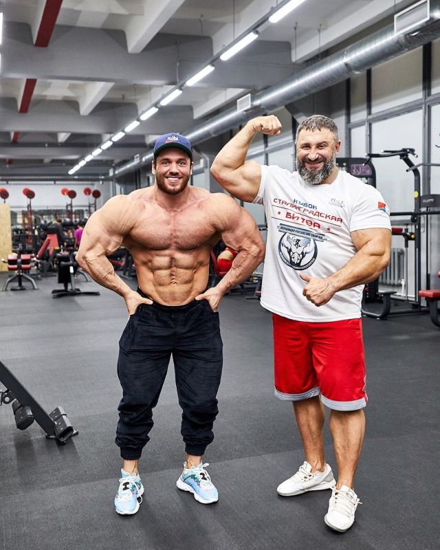 Massive Muscle Stuff — Gym Buddies Andrey Skoromnyy And Strongman 
