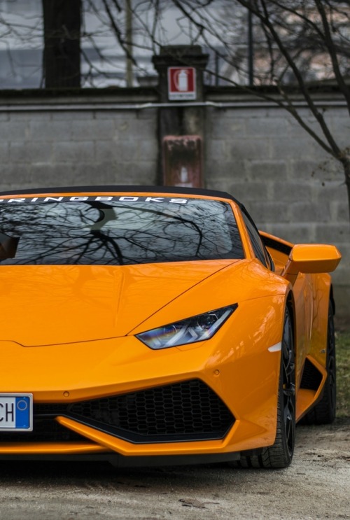 dreamer-garage:Lamborghini Huracan (via)