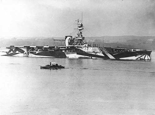 enrique262:Dazzle camouflageAlso known as razzle dazzle,...