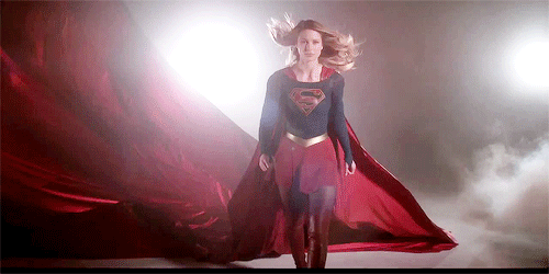 Resultado de imagem para gif supergirl alex