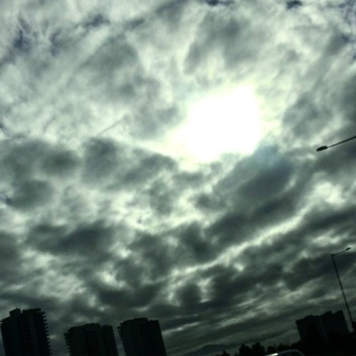 Los cielos de un bello amanecer en Coquimbo city (en La...