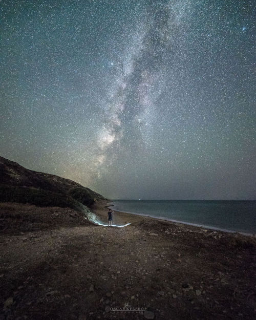 mymodernmet:Countless Glittering Stars Illuminate a Dreamy...