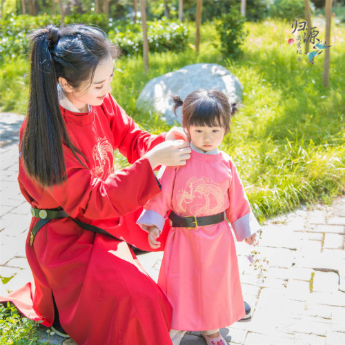 hanfugallery:Traditional Chinese hanfu for children by 归源传统汉服