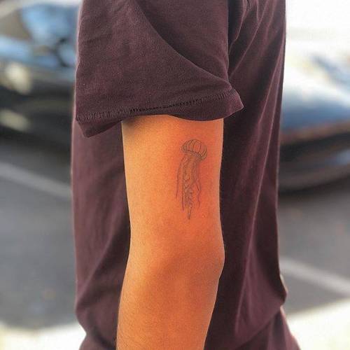 By Joey Hill, done at High Seas Tattoo Parlor, Los Angeles.... small;single needle;line art;animal;tricep;jellyfish;tiny;joeyhill;ifttt;little;nature;ocean;fine line