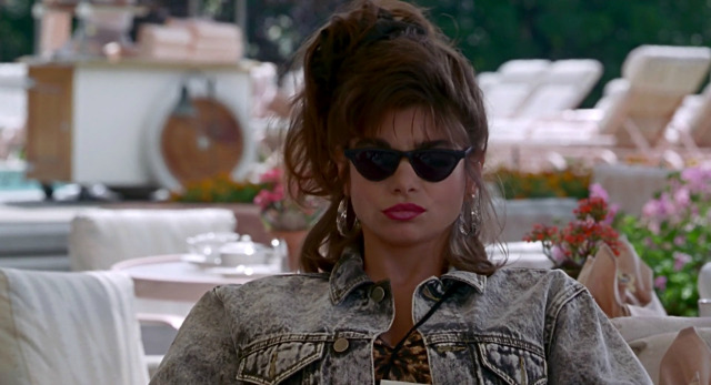 Laura San in Pretty Woman (1990) Shades of Cinema