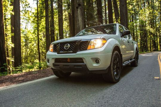 nissan frontier sv midnight edition crew cab