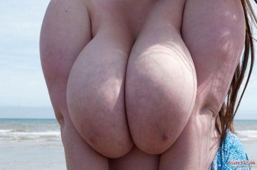 bbwbeachbabes:Nude beach bbwYup