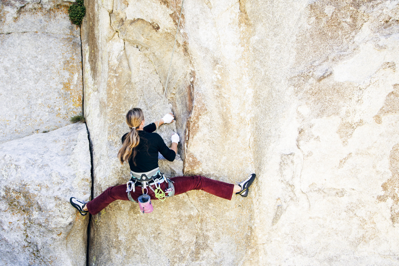 I'd Rather Be Climbing (Nina Hance loves stemming . Climbing the Crack ...