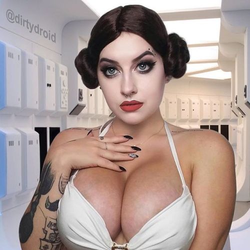 coswars:Cubbi Thompson as Slave Leia